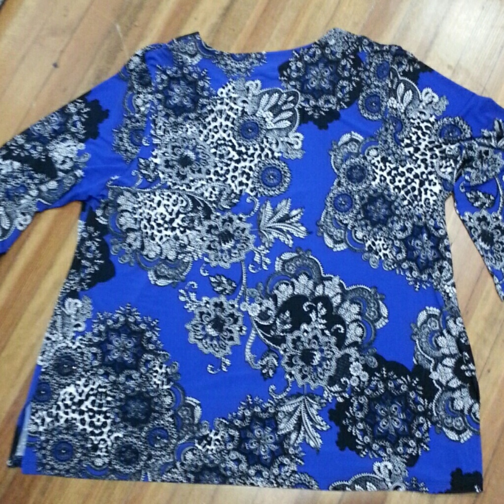 IM Collection Top - Picture 7 of 8